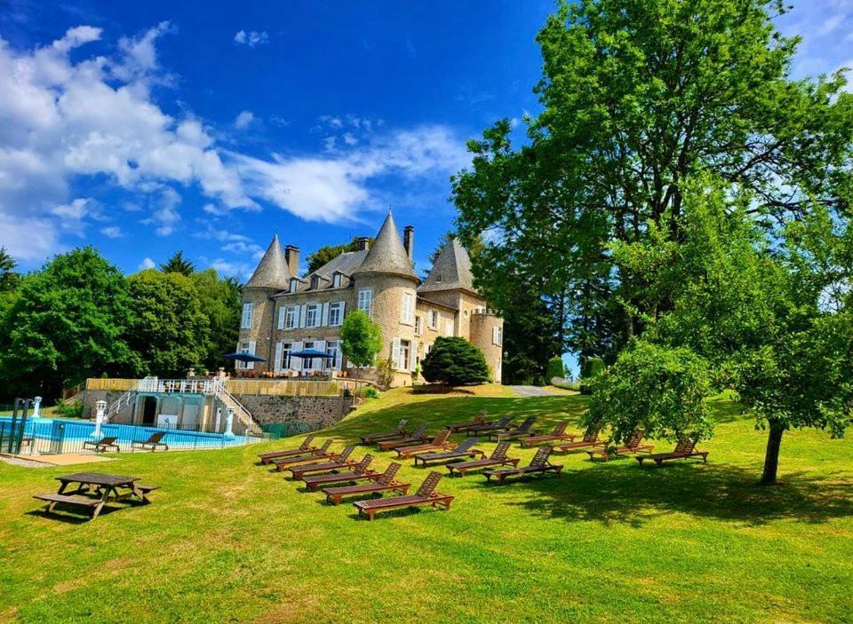 Chateau Le Mialaret Neuvic  Exteriér fotografie