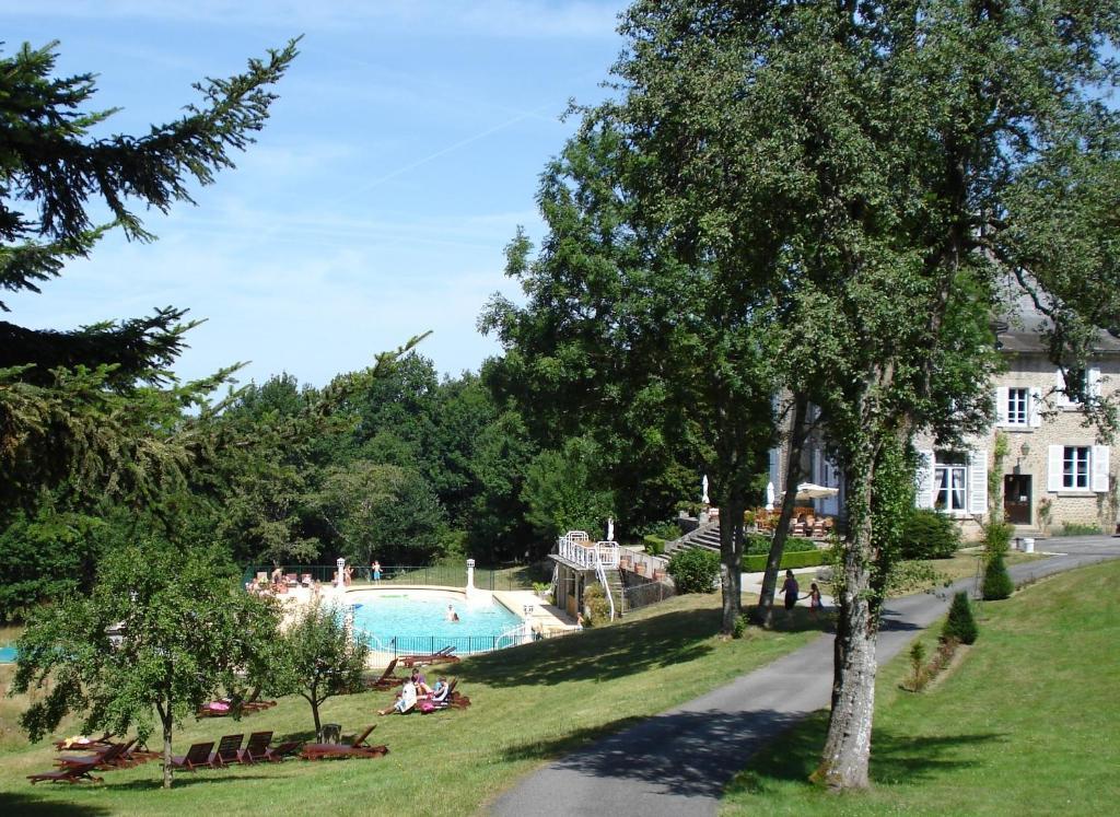 Chateau Le Mialaret Neuvic  Exteriér fotografie
